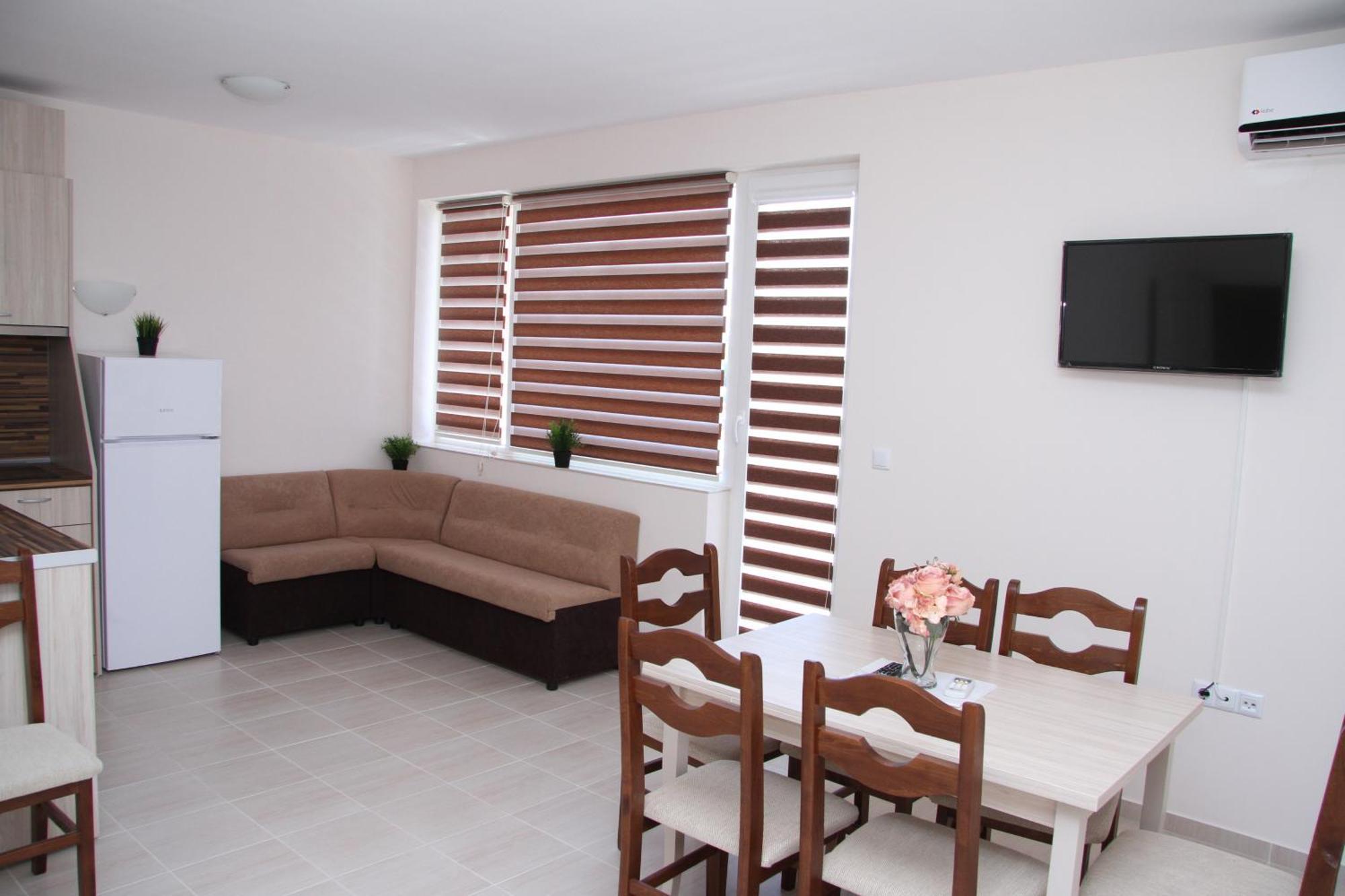 Capuccino Guest Apartments - Free Parking And Wi-Fi ซันนีบีช ภายนอก รูปภาพ